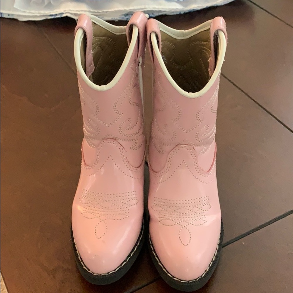 Little girl Pink cowgirl boots